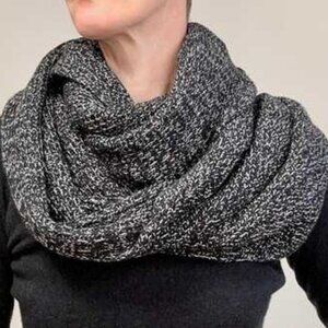 Everlane Chunky Wool Infinity Circle Scarf - Extra Cozy